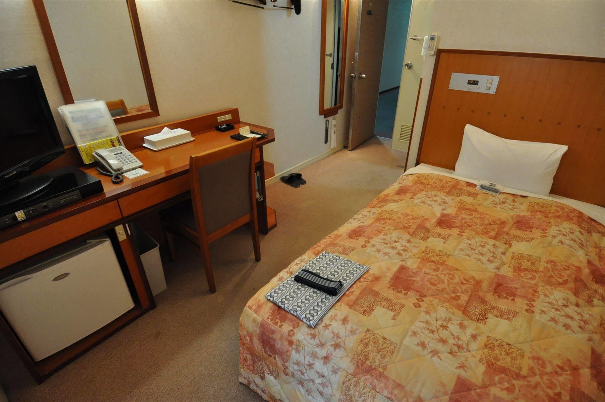 Hotel Himeji Plaza Exterior photo